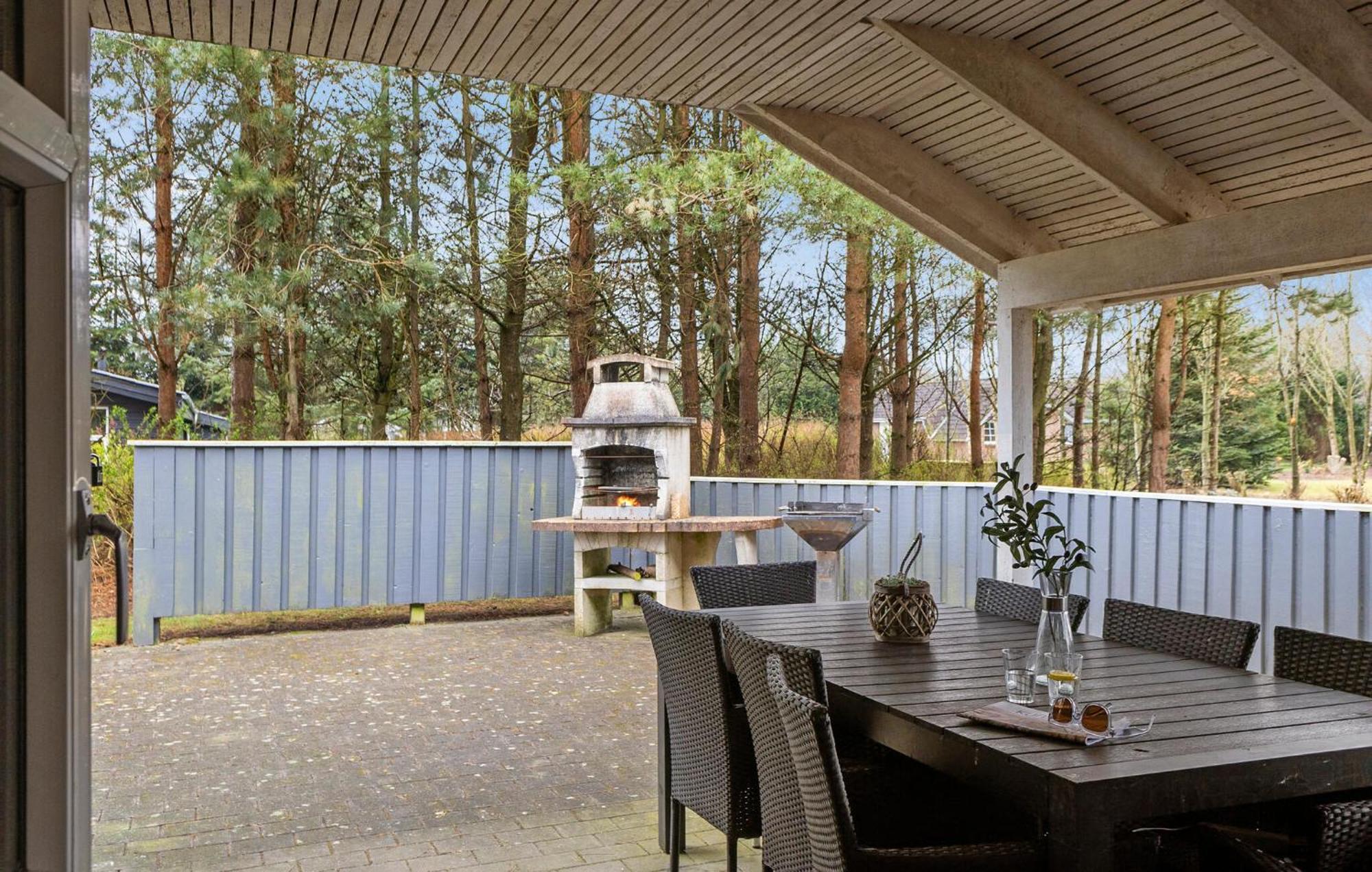 Stunning Home In Oksbol With Kitchen Bagian luar foto